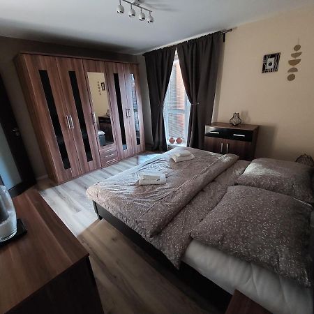 Frastak Apartment Hlohovec Zewnętrze zdjęcie