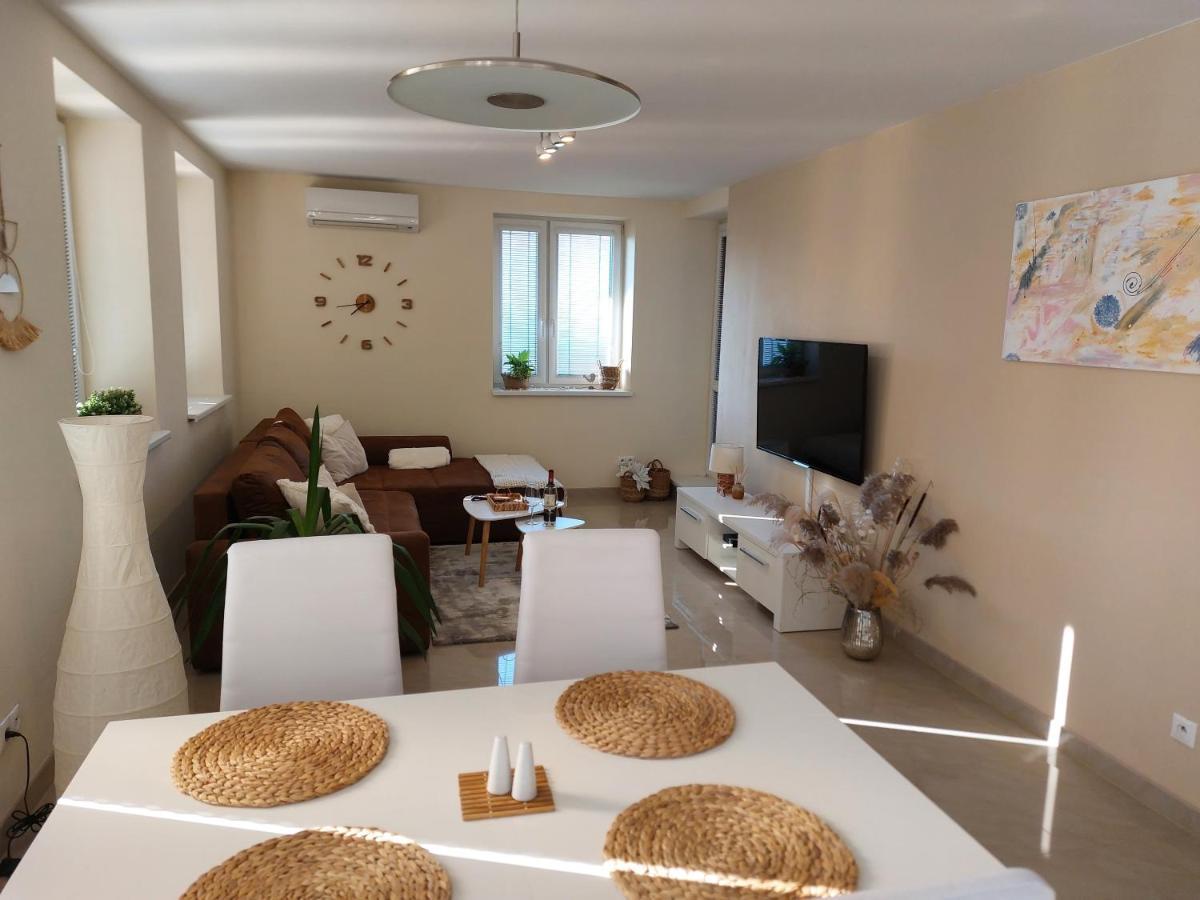 Frastak Apartment Hlohovec Zewnętrze zdjęcie